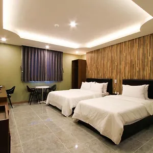 Hotel The King